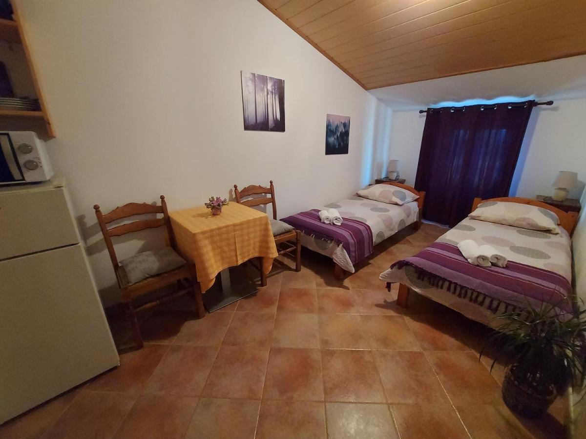 Ranch Radin Bed & Breakfast Brtonigla Exterior photo